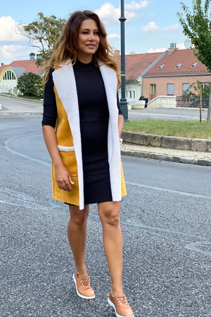 Frida mellény - Sáfrány sárga/fehér szőr Frida mellény - Sáfrány sárga/fehér szőr